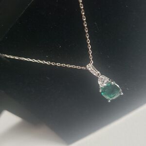 Elegant Silver and Green Pendant Necklace
